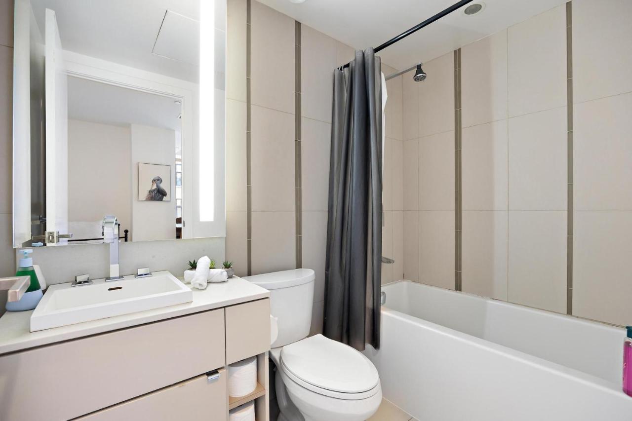 Trendy 1Bedroom Downtown Toronto Condo Exterior foto