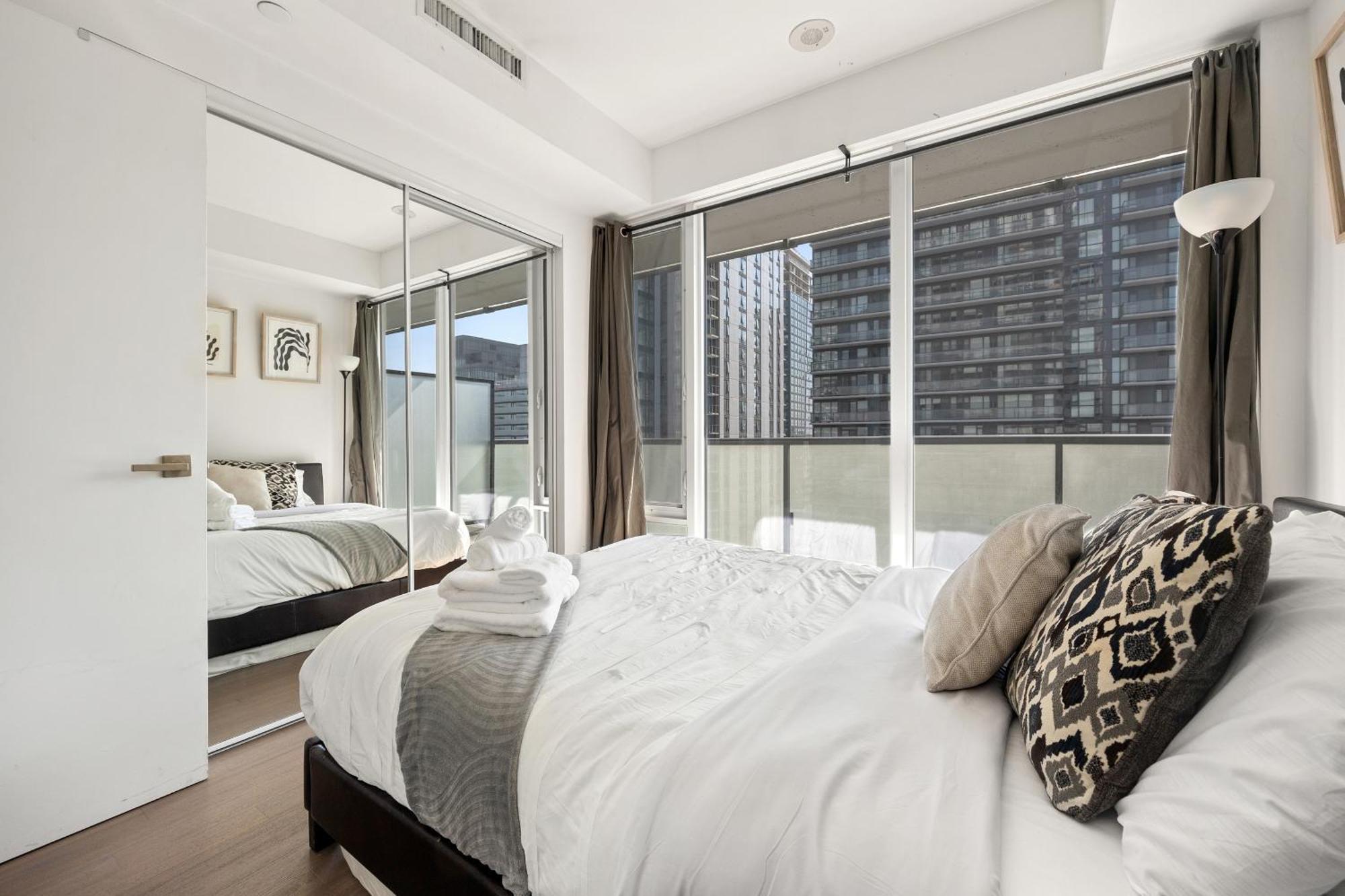 Trendy 1Bedroom Downtown Toronto Condo Exterior foto